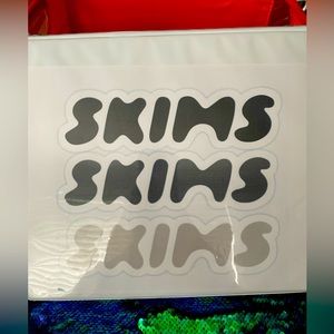 LIVE 🔥🔥SALE PRICES WHEN PRESENT IN LIVE 💎💎💎💎💎💎💎💎💎💎 skims xxs - 4x